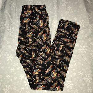 Lularoe black feather leggings. New. OS